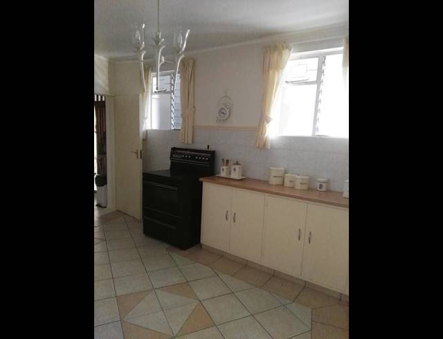 2 BEDROOM APARTMENT RENTED IN ST GEORGES PARK
